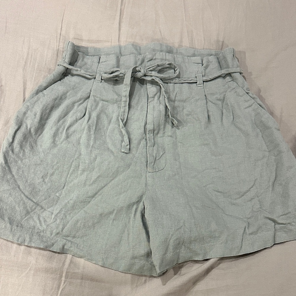 Abercrombie & Fitch Women's High Waist Shorts in Light Gray-Green